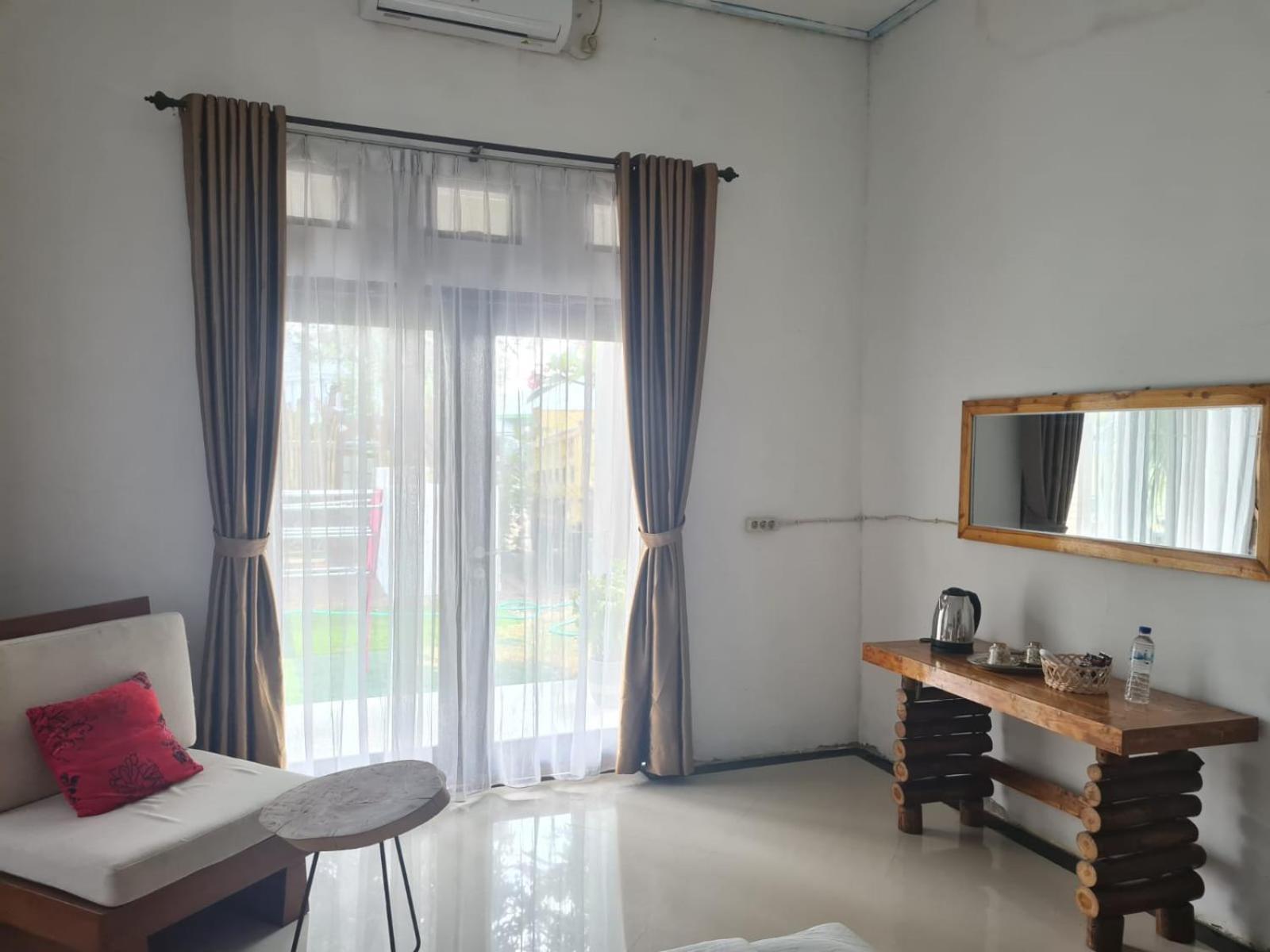Inang Amang Homestay Labuan Bajo Esterno foto