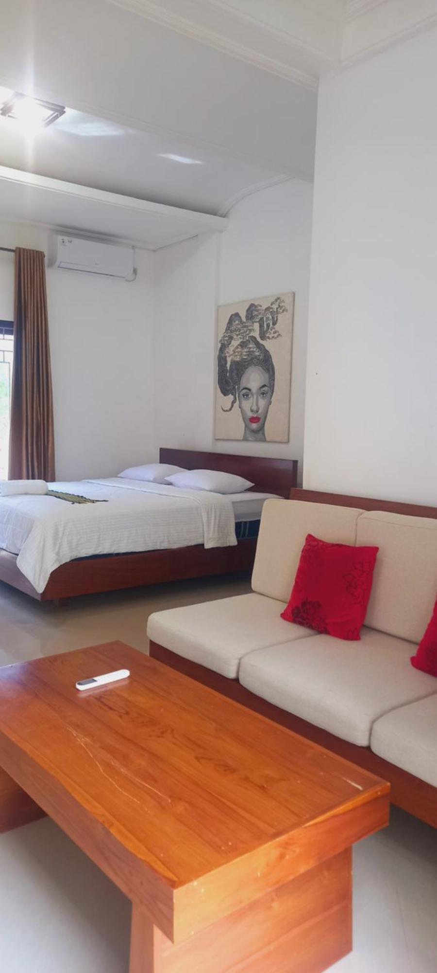 Inang Amang Homestay Labuan Bajo Esterno foto