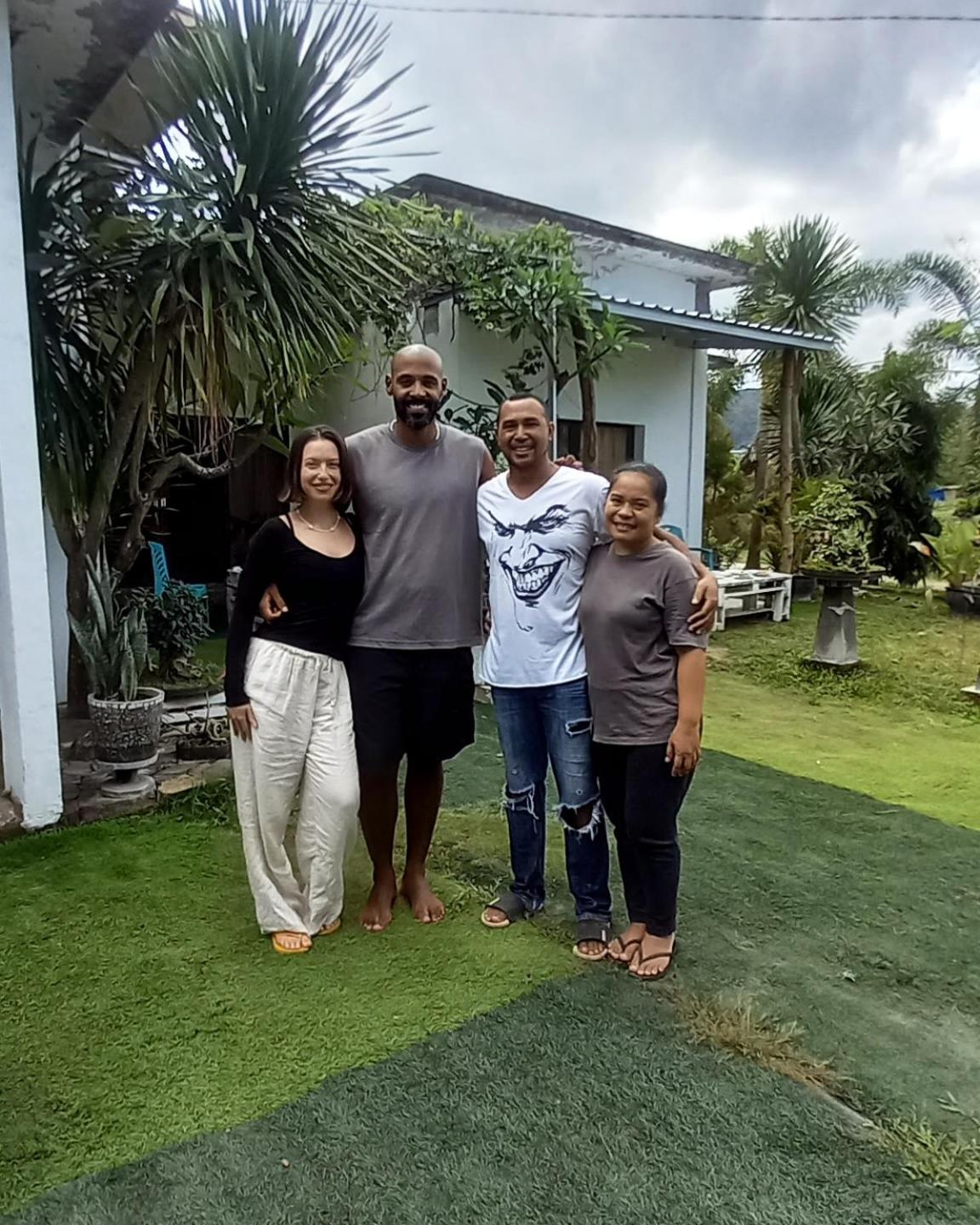 Inang Amang Homestay Labuan Bajo Esterno foto